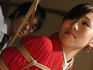 Azusa Uemura got tied up before having a wild threesome