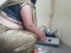 Bhabhi fucked while cooking in kitchen