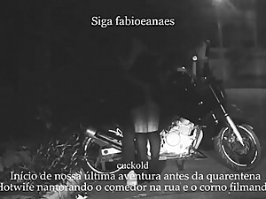 Casada se exibi na rua com o comedor corno voyeur filma e legenda a adrenalina.